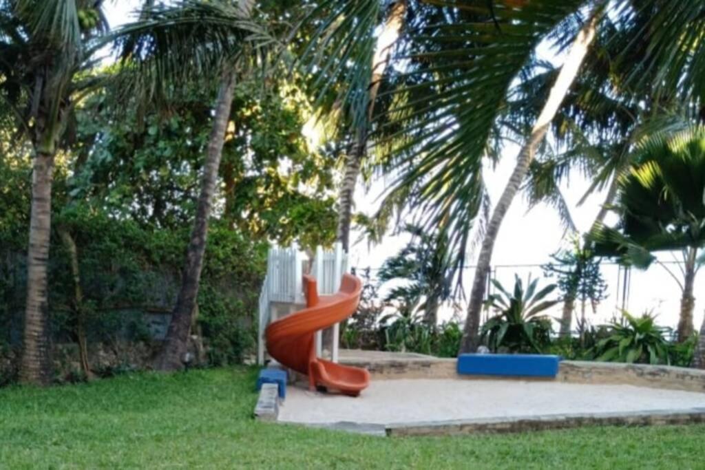 Cowrie Beach Haven Studio Lägenhet Mombasa Exteriör bild
